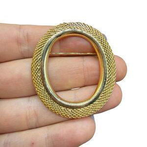 Vintage Jewelry Gold Tone Oval Mesh Brooch Pin